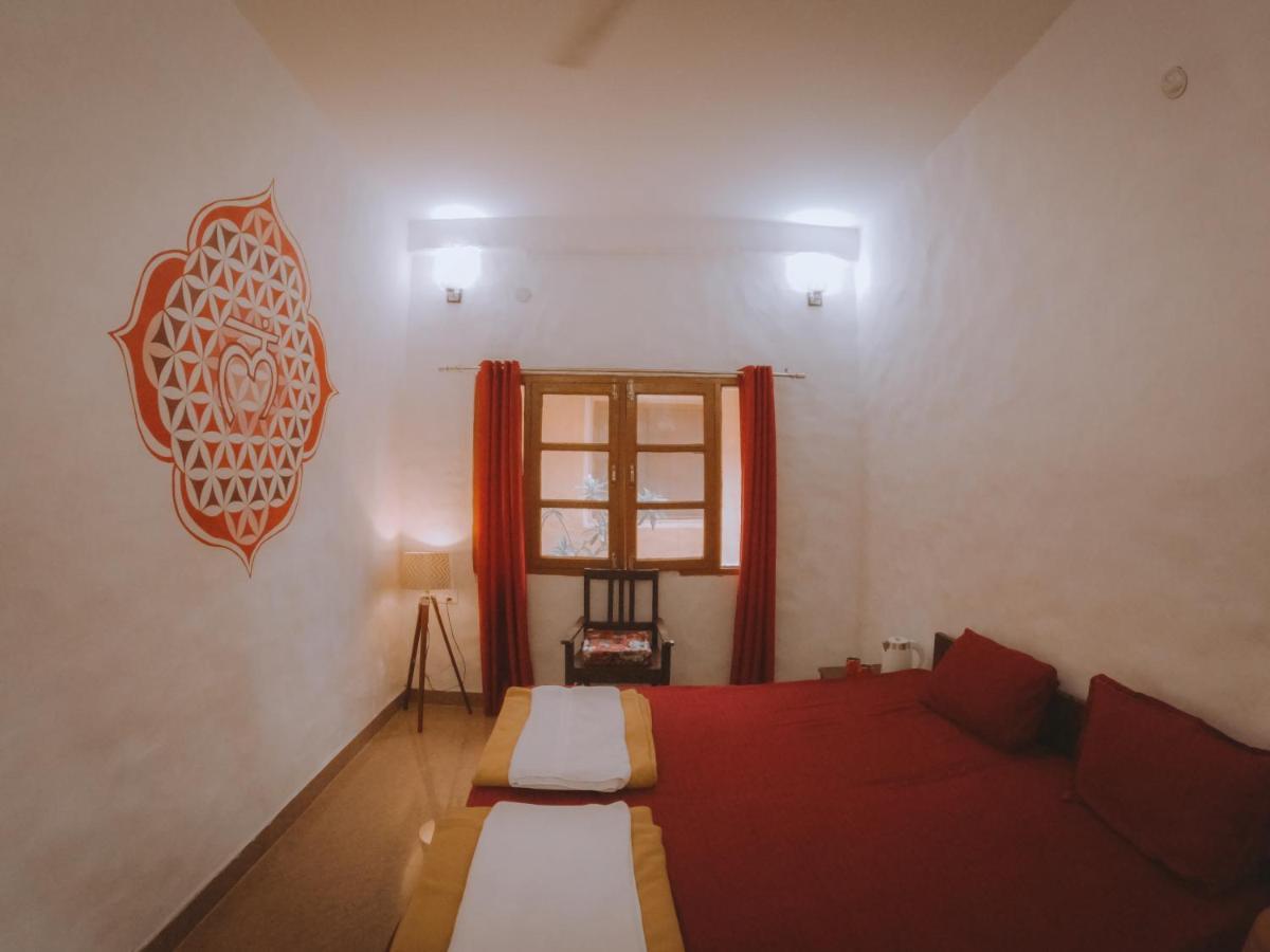 Shiv Shakti Yogpeeth Cottages Ришикеш Экстерьер фото