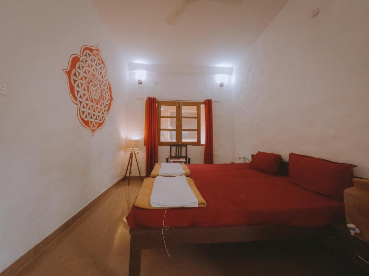 Shiv Shakti Yogpeeth Cottages Ришикеш Экстерьер фото