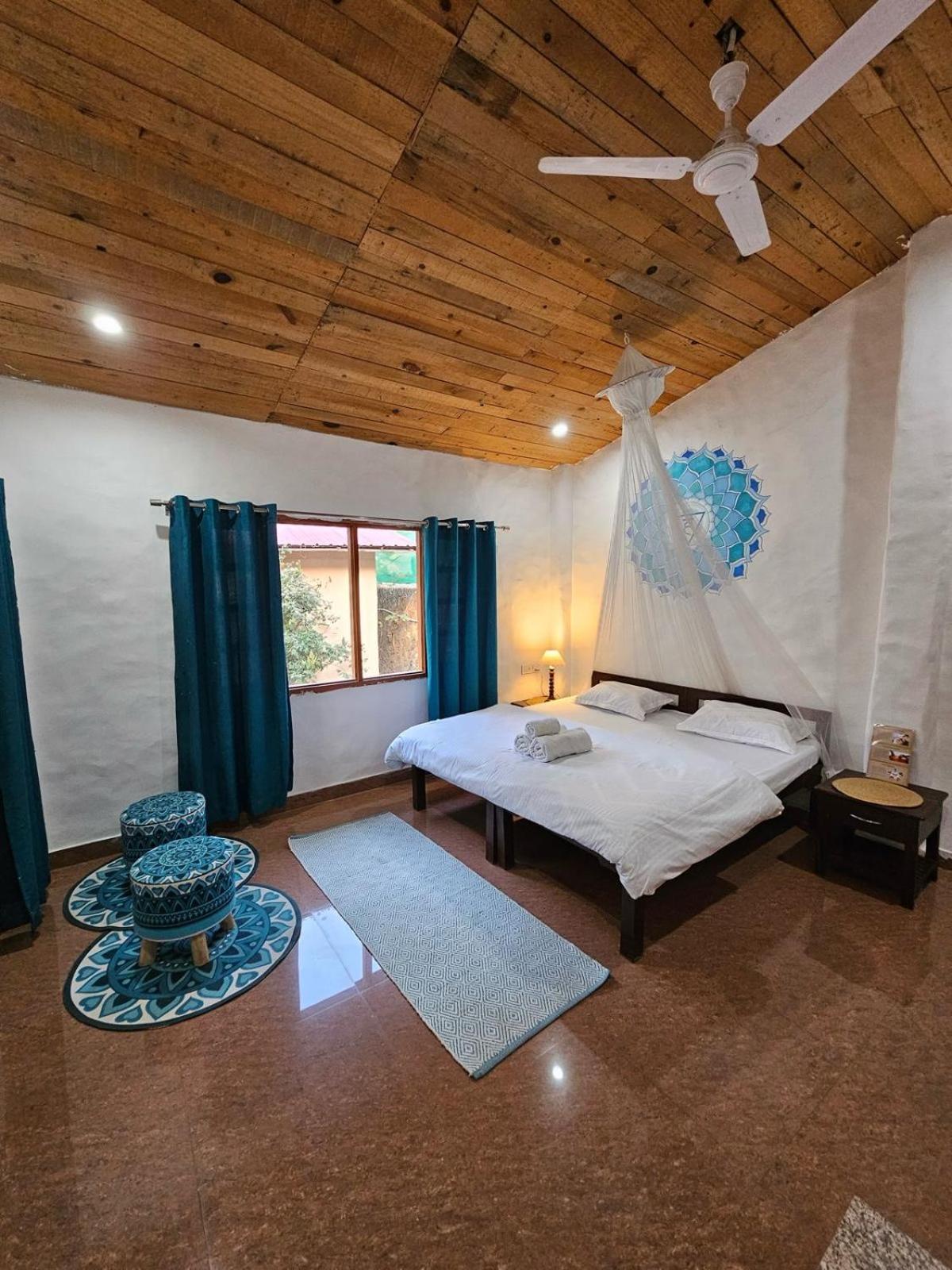 Shiv Shakti Yogpeeth Cottages Ришикеш Экстерьер фото