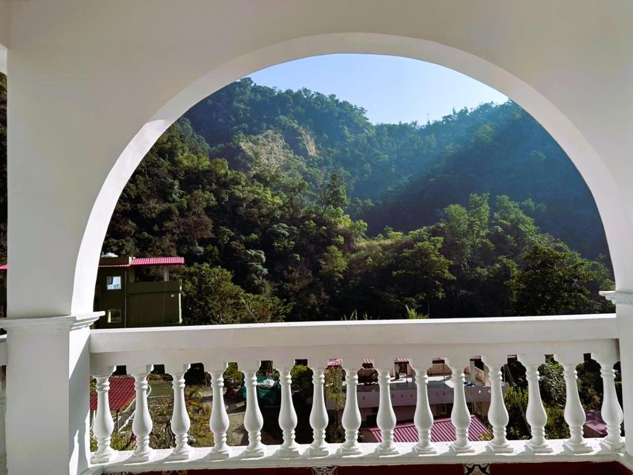 Shiv Shakti Yogpeeth Cottages Ришикеш Экстерьер фото